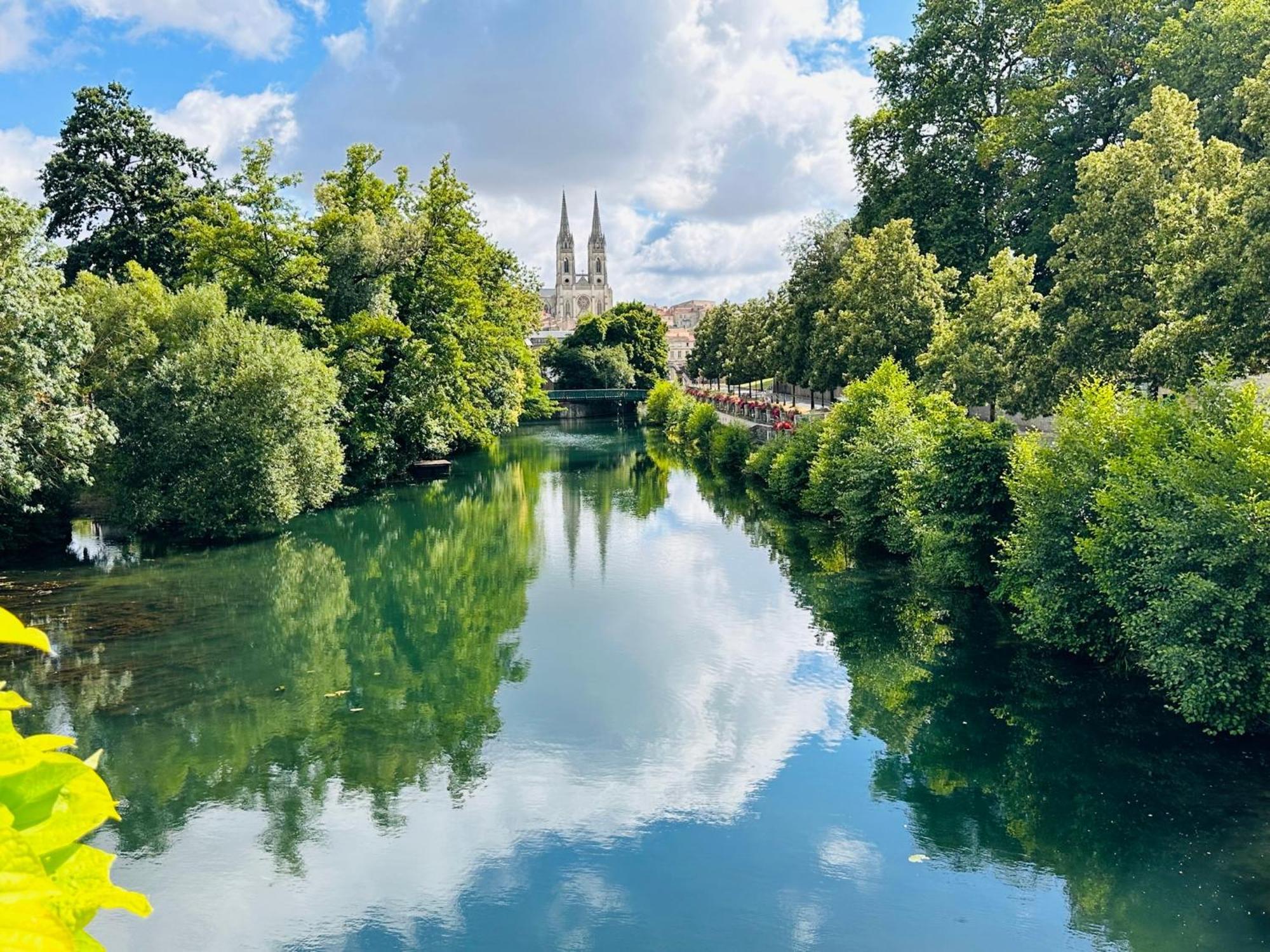 Le Petit Re, Hypercentre, Garage Prive, Terrasse Daire Niort Dış mekan fotoğraf